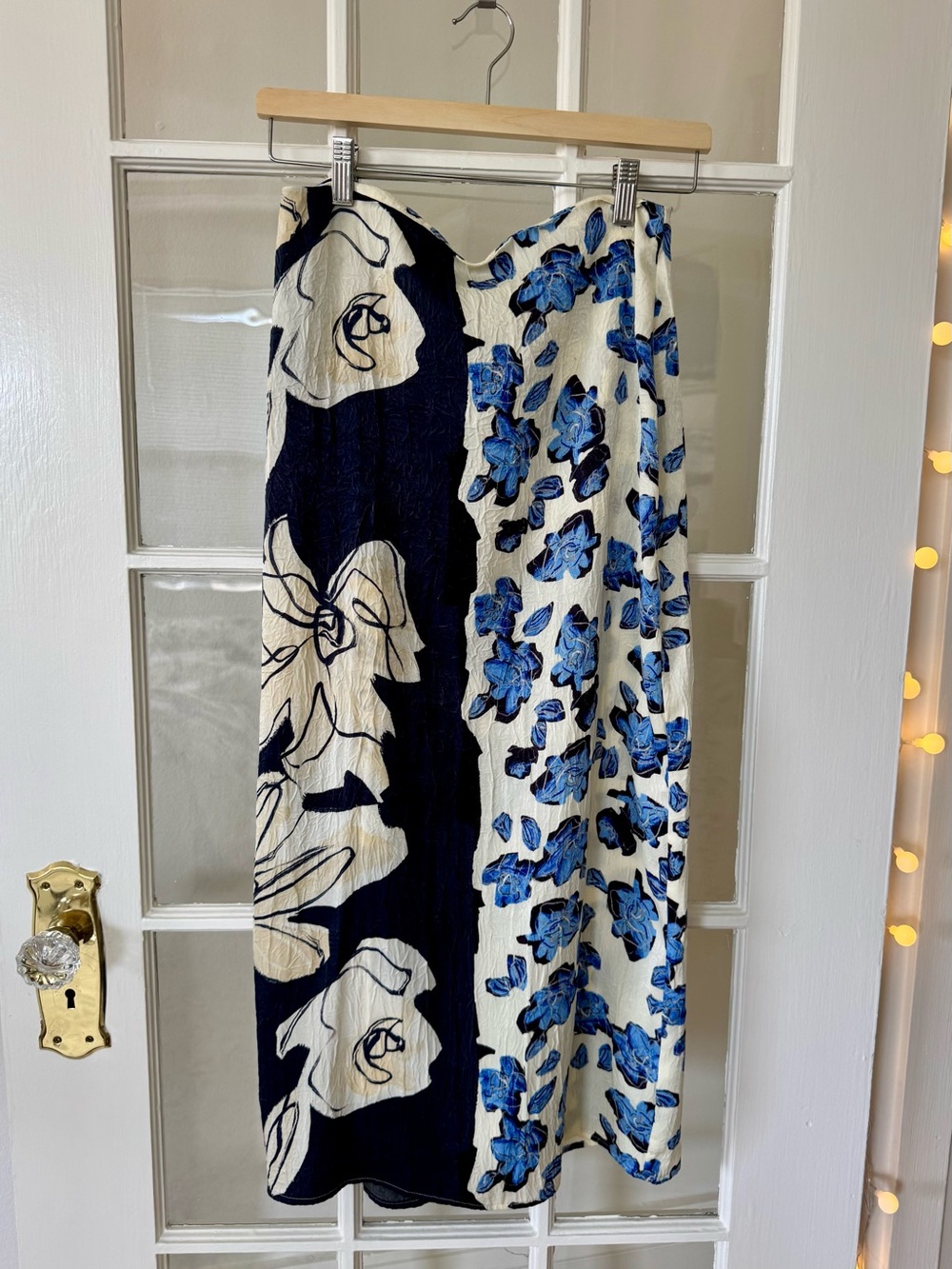 Zara Bold Blue Textured Midi Skirt (14” Waistband, Fits 28” Waist)